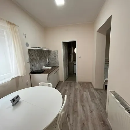 Prenociste-apartmani Laki S Apartament Kula